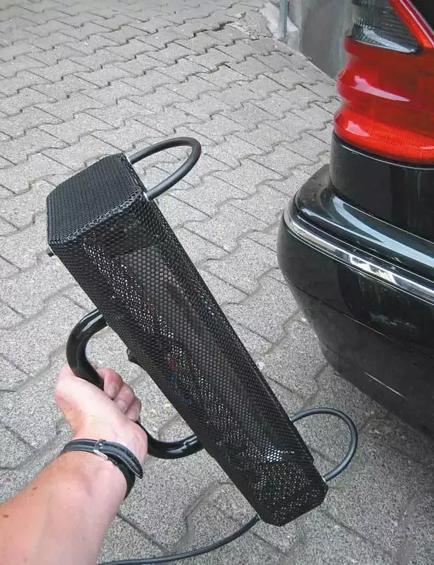 Die mobile Werkstattheizung eignen sich bestens für den zeitweiligen Einsatz als Handgerät oder auch als Hallenheizung auf einem Stativ