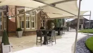 Infrarot-Heizstrahler Außenbereiche TERM 2000 IP67 in der Gastronomie